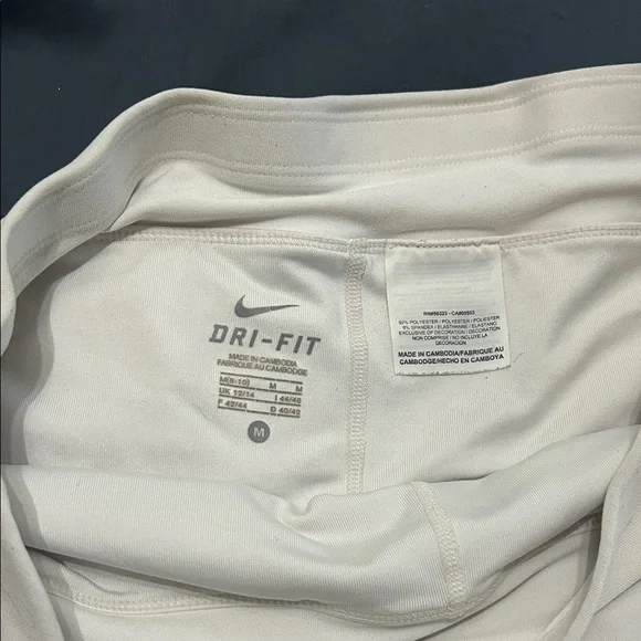 Nike Ivory Skirt with Black Trim - Picture 2 of 3